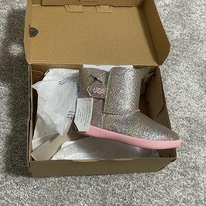 Brand new ugg